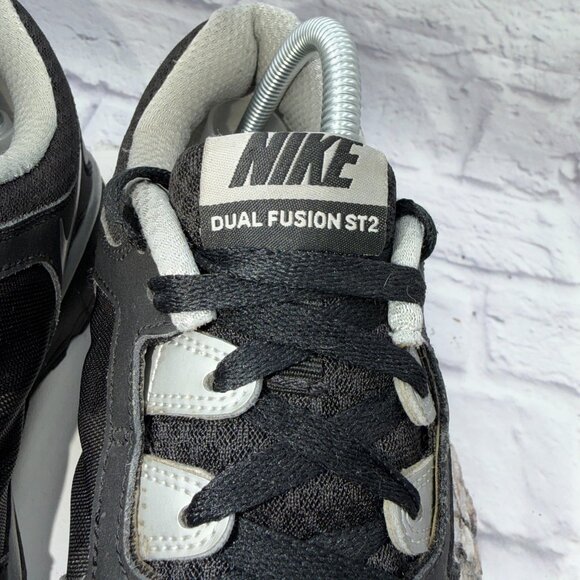 Nike Dual Fusion ST2 Womens Size 9.5 Black Sliver Training Shoes Sneakers - Picture 3 of 11
